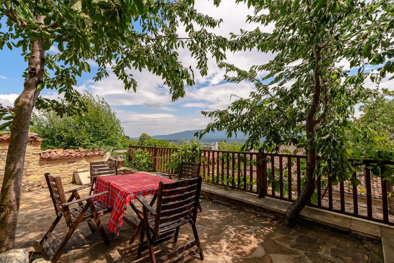 Guest House Zarkova Kushta زيرافنا المظهر الخارجي الصورة