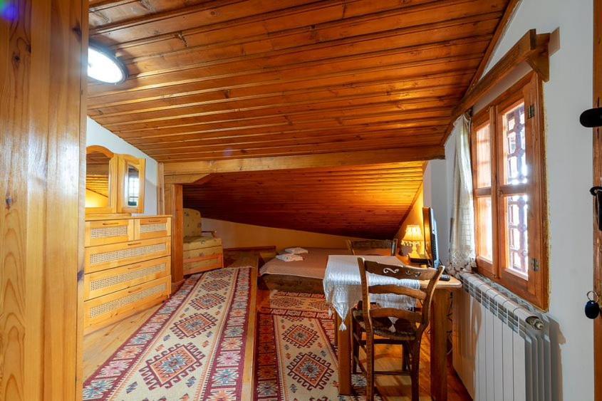 Guest House Zarkova Kushta زيرافنا المظهر الخارجي الصورة