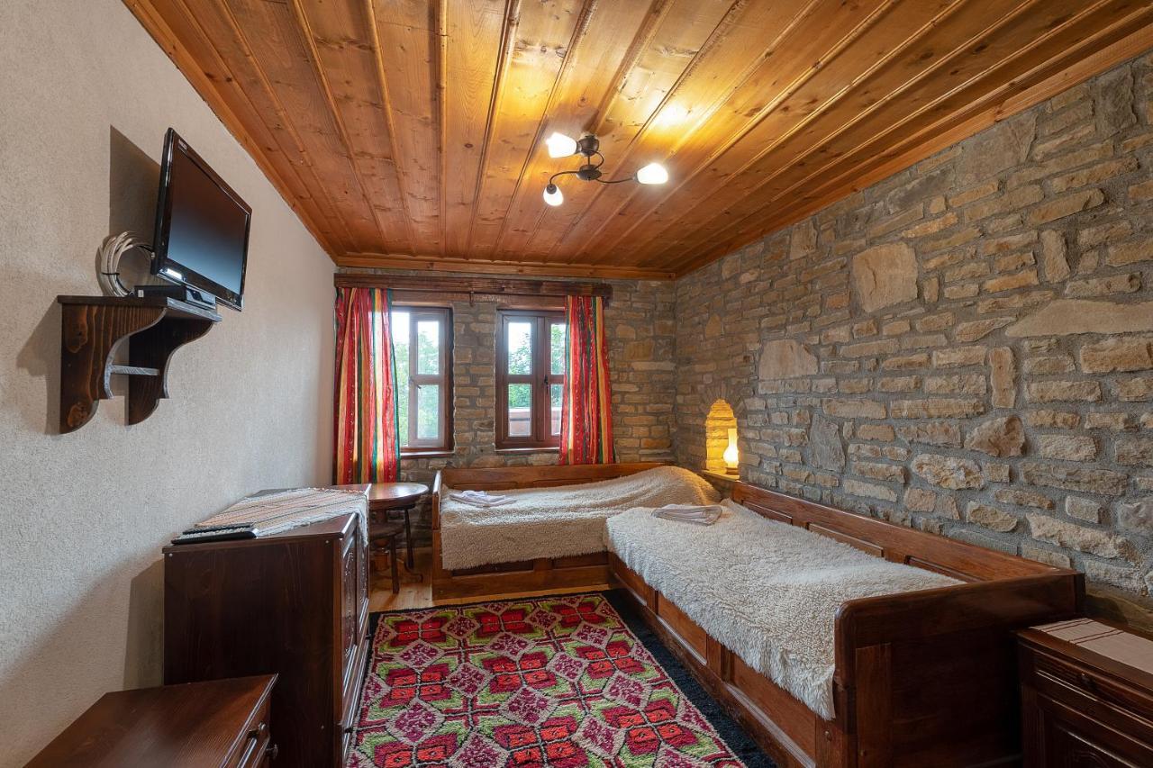 Guest House Zarkova Kushta زيرافنا المظهر الخارجي الصورة