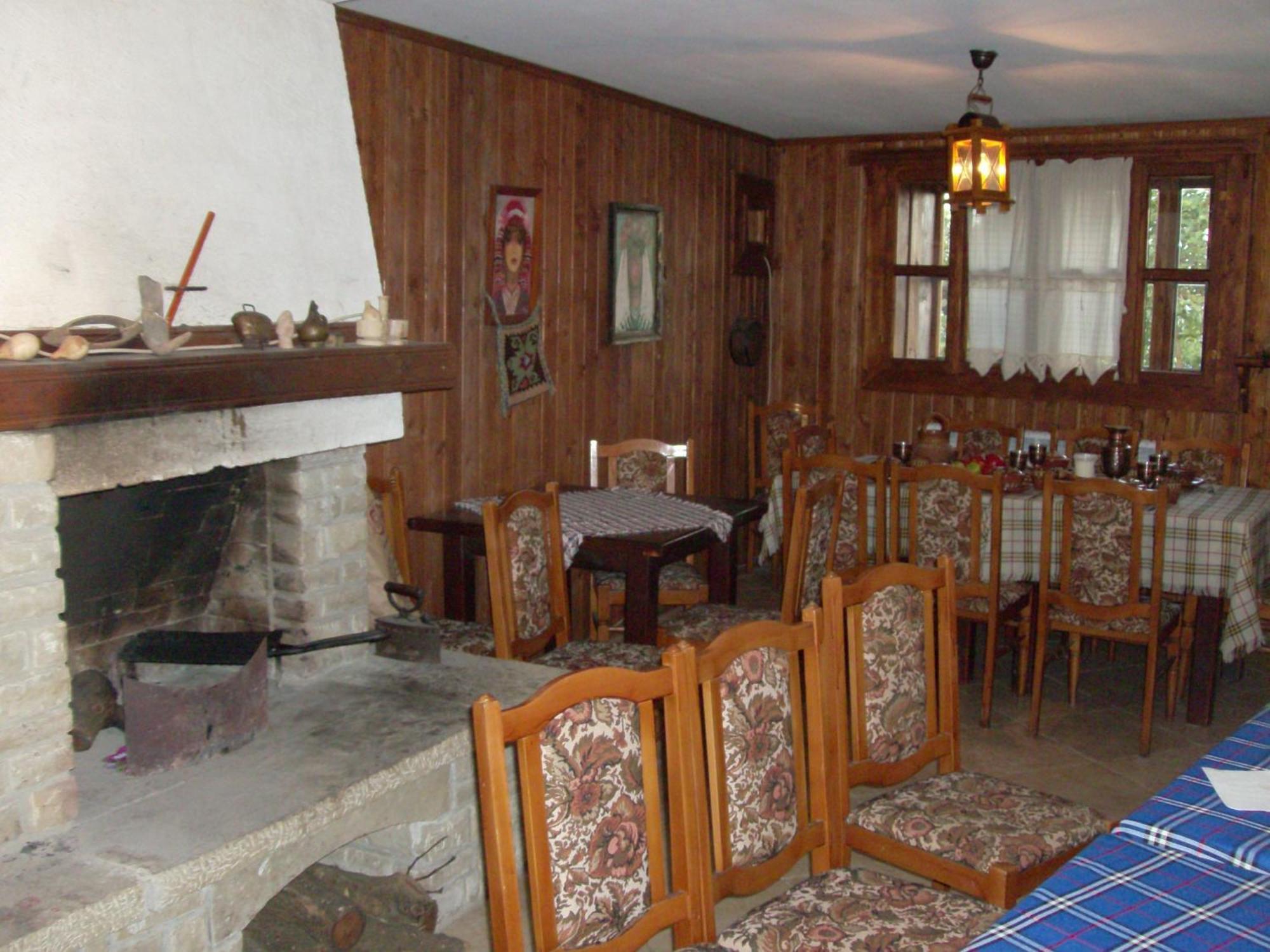 Guest House Zarkova Kushta زيرافنا المظهر الخارجي الصورة